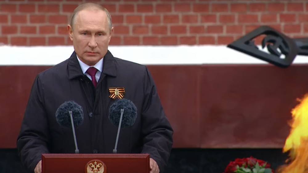 Путин принимает парад Президентского полка в День Победы. Онлайн-трансляция ФАН