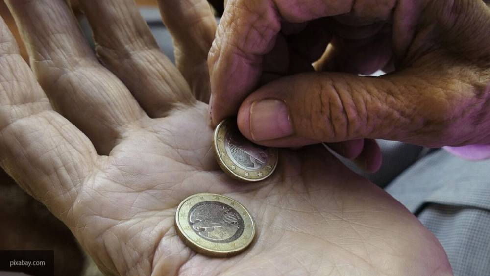 Пенсионерка потеряла 1 млн рублей из шкафа в Москве