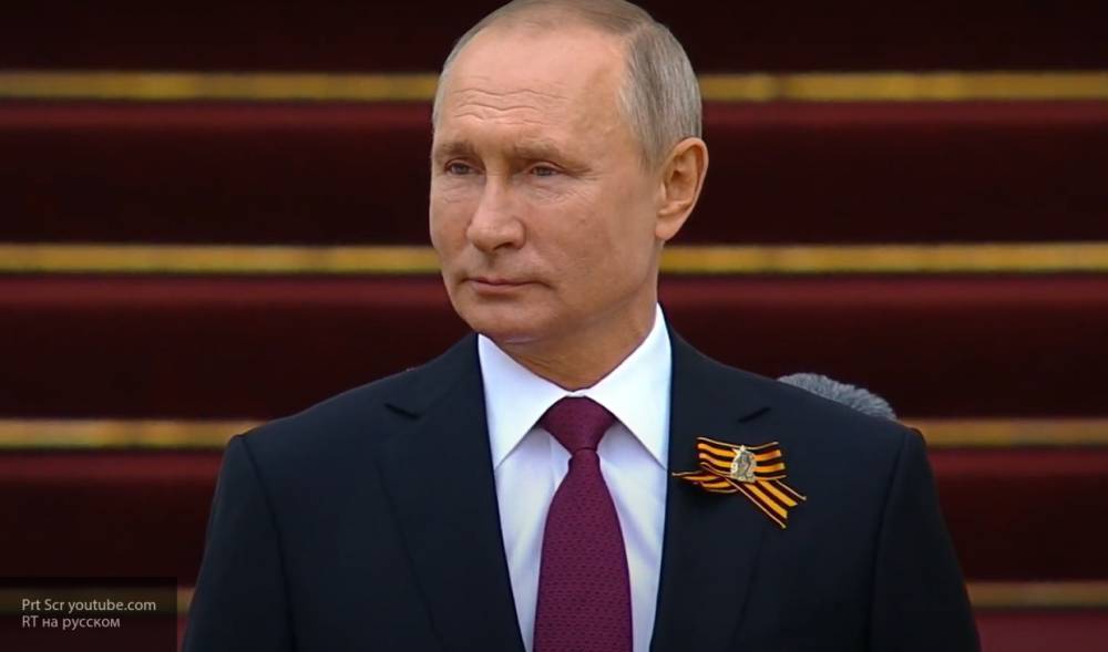 Путин поручил Шойгу поблагодарить летчиков за организацию воздушного парада