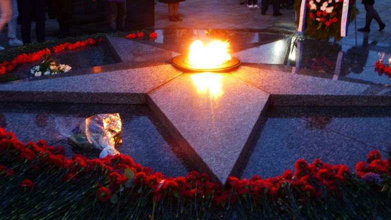 Губернатор поздравил ветеранов ВОВ и жителей Тюменской области с Днем Победы