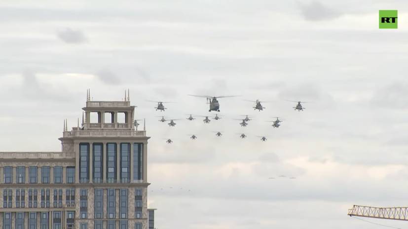 Путин поручил поблагодарить принимавших участие в воздушном параде военных