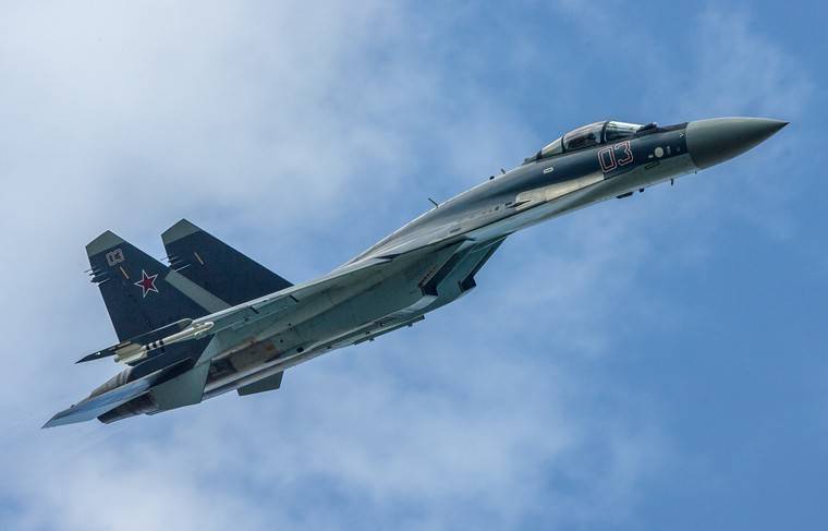 Российские лётчики провели авиапарад Победы в Сирии