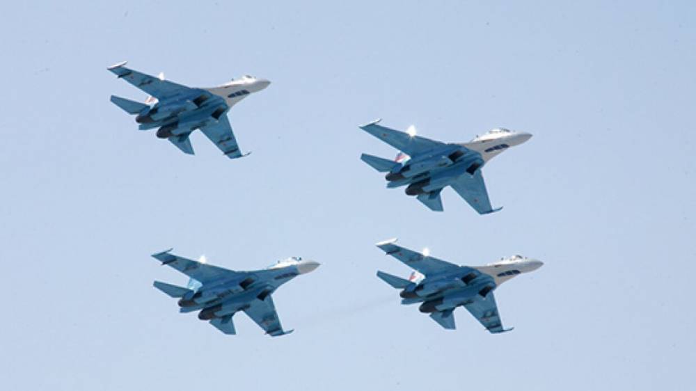 Летчики ВКС РФ провели воздушный парад Победы в Сирии