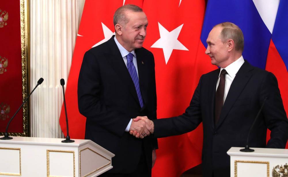 Эрдоган поздравил Путина с Днем Победы