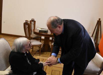 Президент Армении поздравил 100-летнего ветерана ВОВ с Днем победы