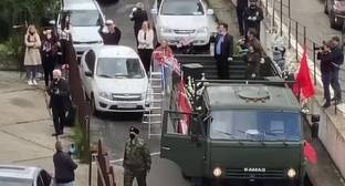 Жители Сочи в День Победы посетили мемориал вопреки ограничениям