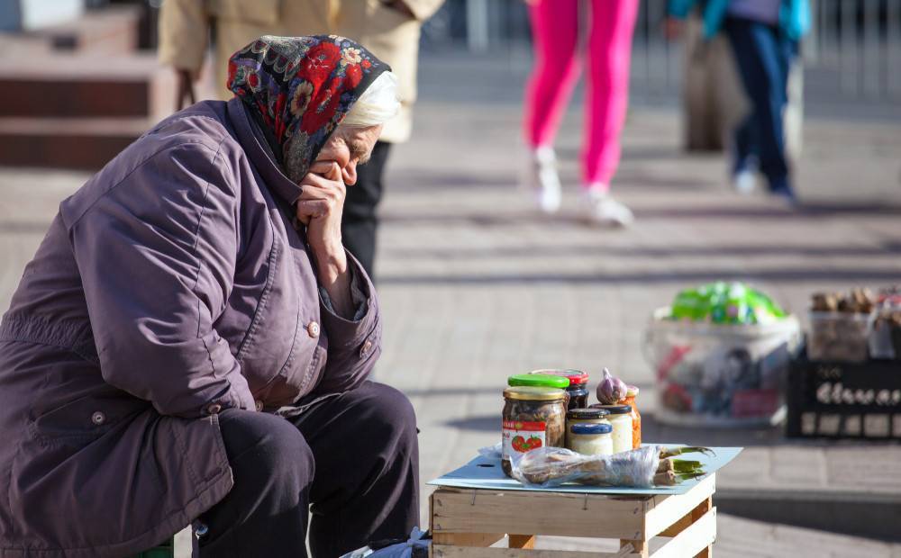 С начала пандемии около 40% россиян потеряли в заработной плате