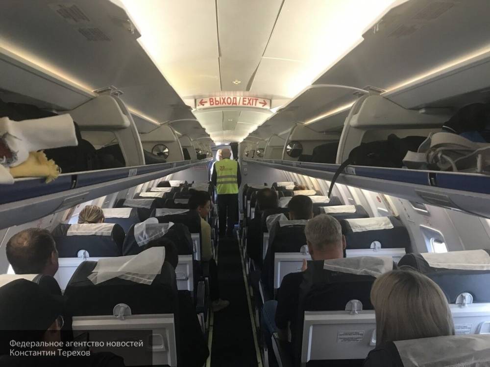 Роспотребнадзор отменил требования по специальной рассадке пассажиров в самолетах