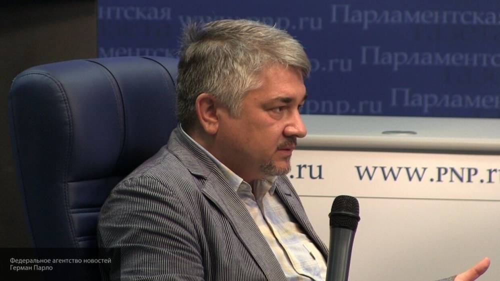 Ищенко уверен, что США не будут переносить свои биолаборатории с территории Украины