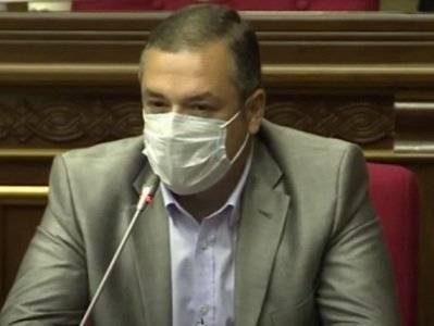 Что станет с парламентом?: Депутат пожаловался на премьер-министра Армении за его халатность