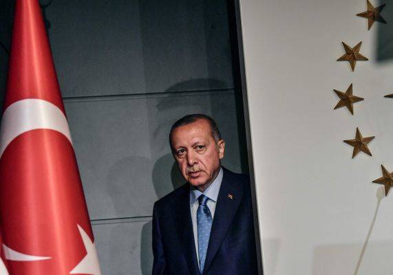 Эрдоган проиграл бы президентские выборы кандидату от оппозиции — соцопрос