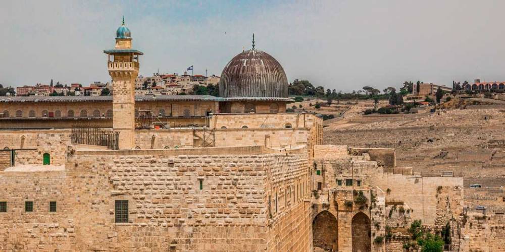 Мечеть аль-Акса в Иерусалиме открылась для верующих: видео