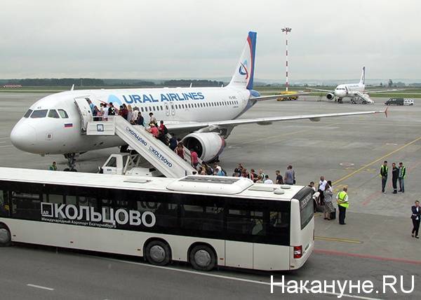 "Уральские авиалинии" не пустят на борт пассажиров без масок и с повышенной температурой тела