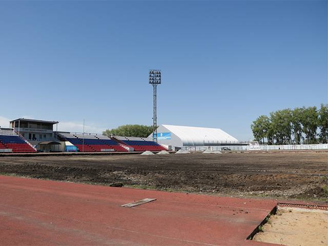В центре Миасса к осени капитально обновят футбольное поле