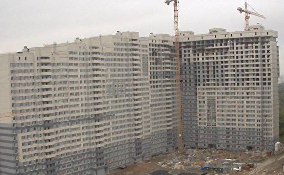 В Екатеринбурге из-за заболевших коронавирусом рабочих остановлено строительство ЖК