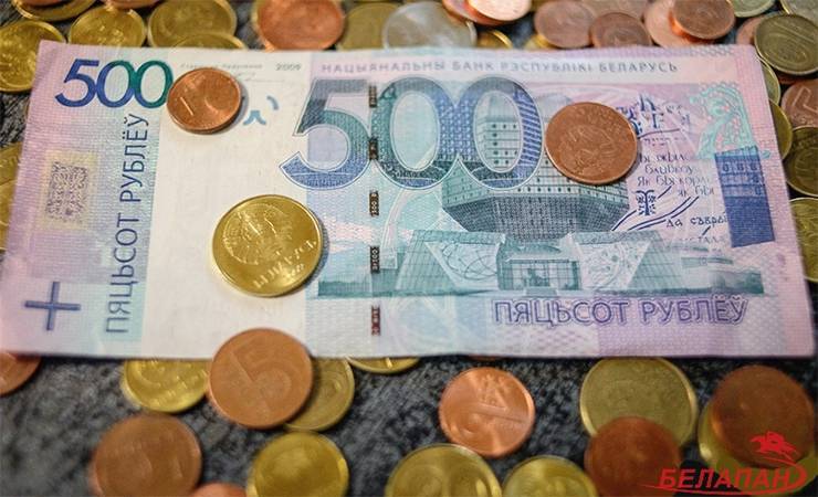 Белорусский рубль девальвируется к доллару быстрее всех остальных валют стран бывшего СССР