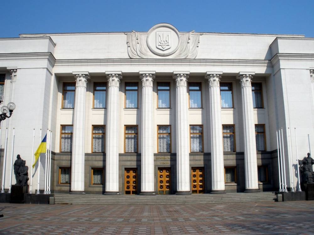 19 депутатов-миллионеров из "Слуги народа" получают компенсацию за аренду жилья, – КИУ