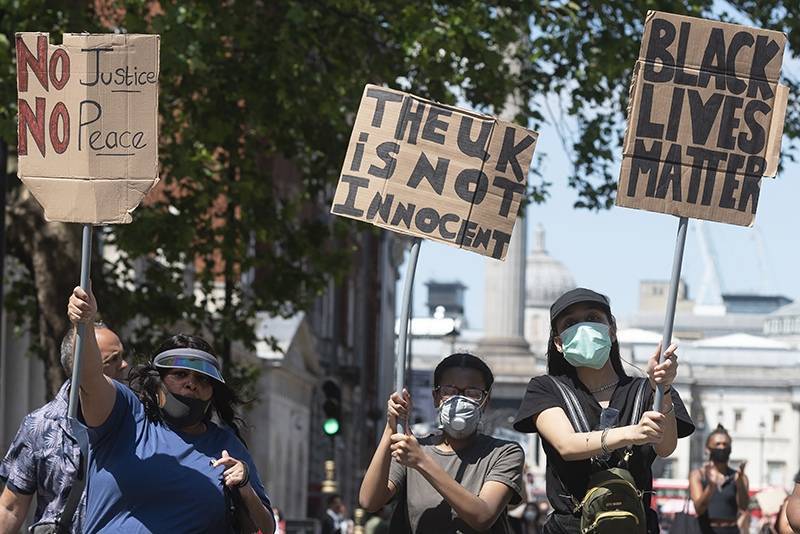 "Я не могу дышать": вспыхнувший в США протест охватил Европу и Новую Зеландию