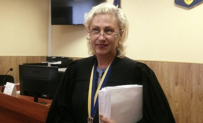 Уволенная ВСП почти полгода назад судья Барышевского суда до сих пор числится в штате