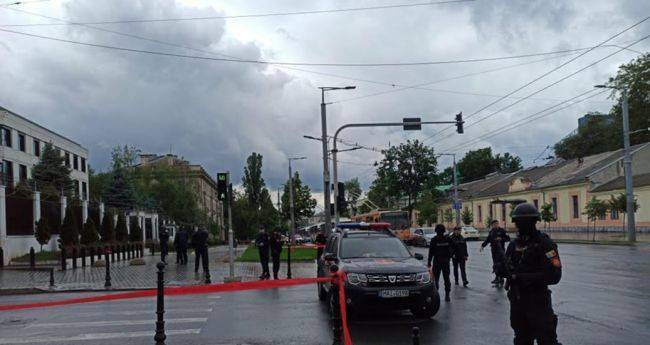 Из посольства России в Кишиневе эвакуировали людей