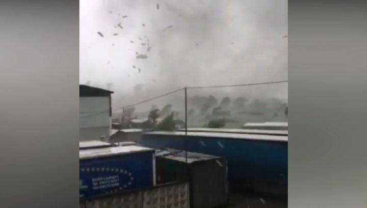 Ураганный ветер унес крышу многоэтажки под Белгородом