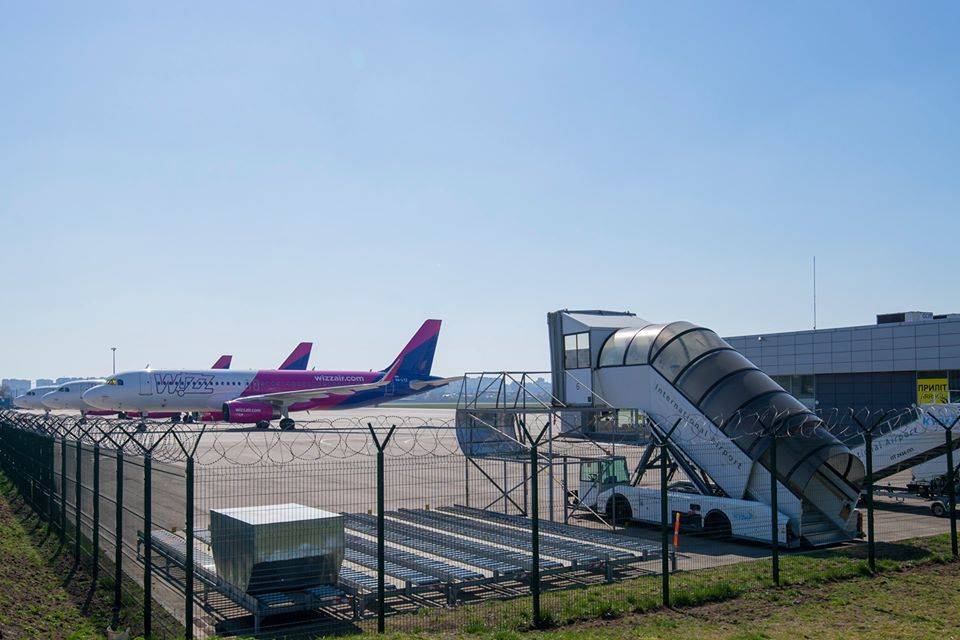 Аэропорт "Киев" с 16 июня возобновляет рейсы в ЕС