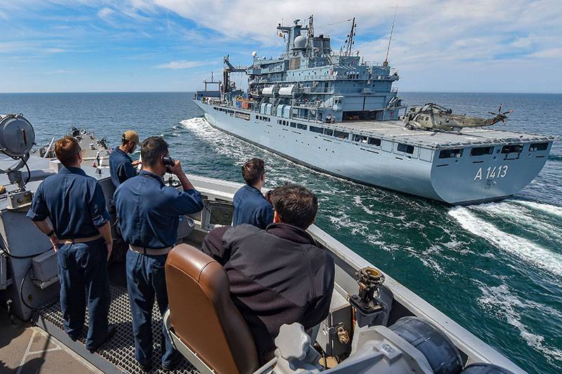 Генштаб назвал провокацией учения НАТО в Баренцевом море