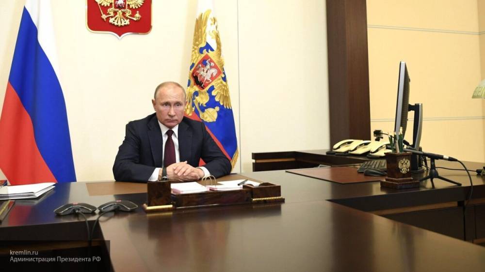 Путин рассказал, когда решится вопрос о голосовании по поправке в Конституцию РФ