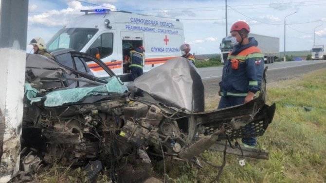 Пассажирка такси погибла в ДТП под Саратовом