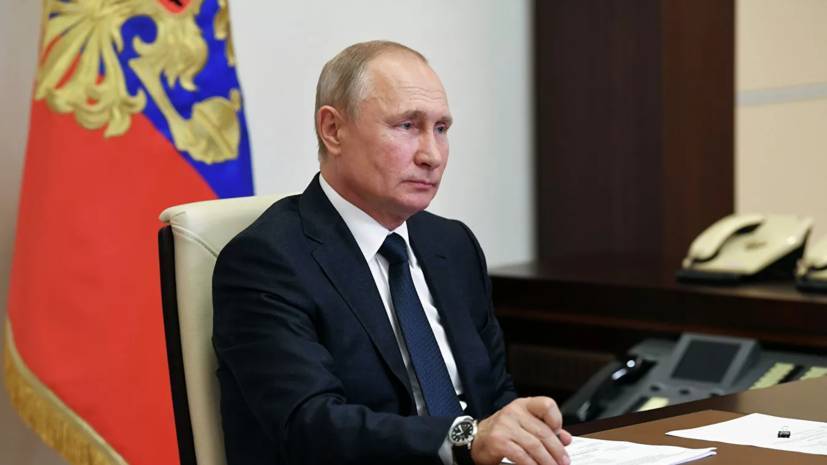 Путин выступил против голосования по Конституции в день парада Победы