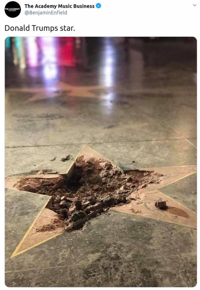 На фоне протестов в США кто-то разбил звезду Трампа на Аллее славы