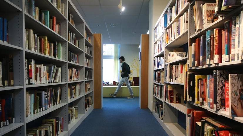 В библиотеках Подмосковья возобновили выдачу книг
