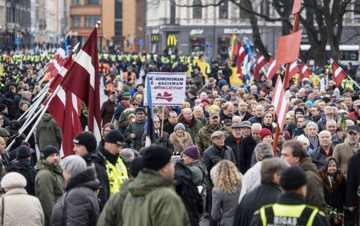 Экс-премьер Латвии: легионеры уйдут из жизни, и внимание к 16 марта сойдет на нет