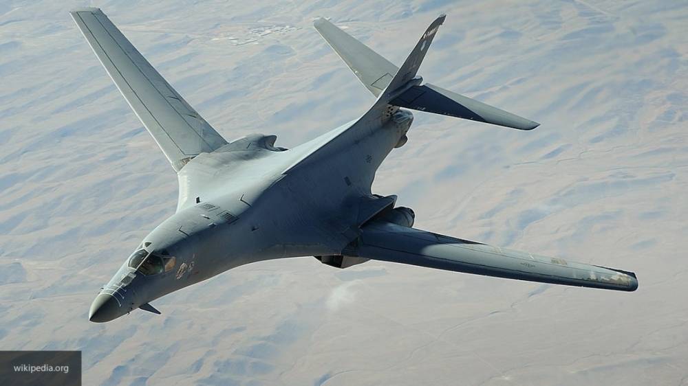 Бомбардировщик Rockwell B-1B Lancer проследовал из США к крымскому полуострову