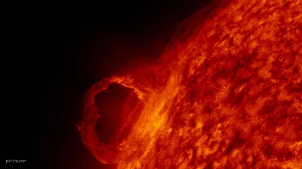 Астрономы зафиксировали мощную вспышку на Солнце, способную ухудшить сотовую связь