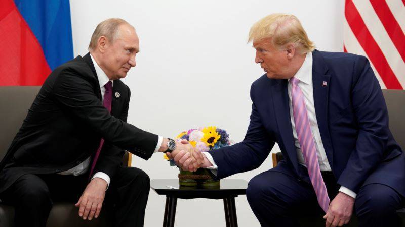 Трамп побеседовал по телефону с Путиным