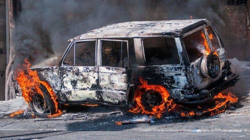Мужчина сжег 13 машин на 18 миллионов рублей в Кургане — видео