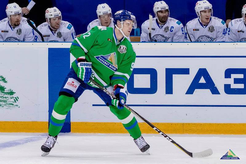 «Салават Юлаев» остается без 15 хоккеистов