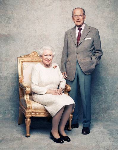 Супруг британской королевы принц Филипп отметит 99-летие онлайн