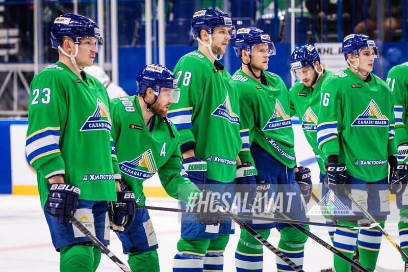 «Салават Юлаев» предложил контракты 11 хоккеистам