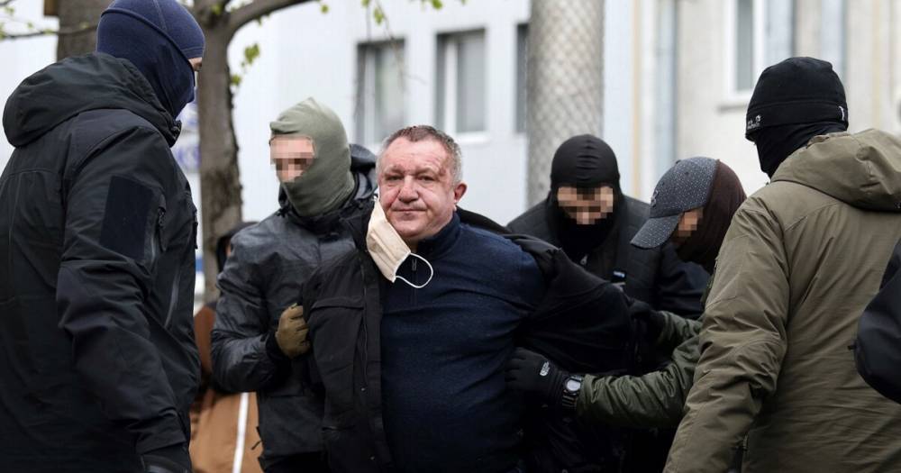 Киевский суд оставил под стражей подозреваемого в терроризме генерал-майора Шайтанова