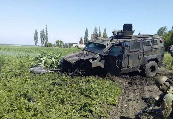 ДНР: Под Авдеевкой два украинских броневика подорвались на минах