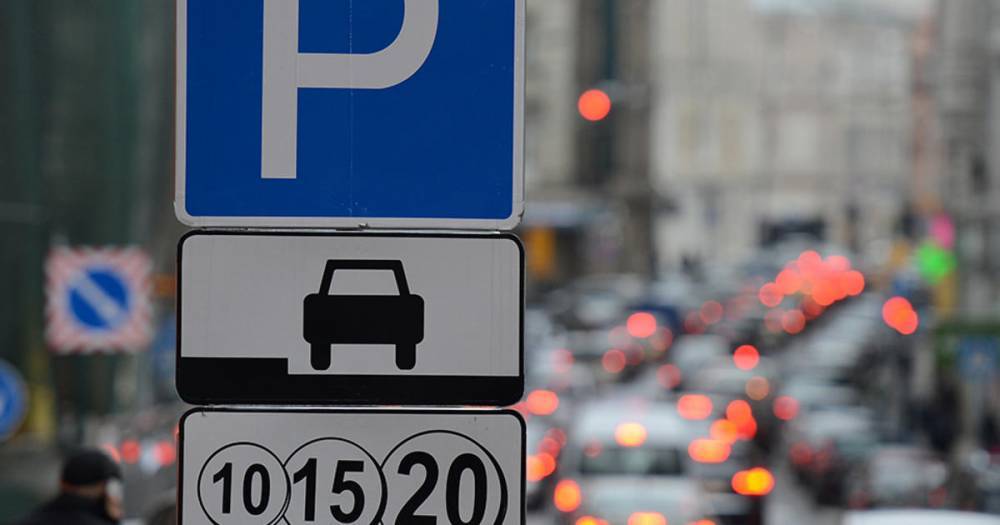 Более 400 дополнительных парковочных мест оборудуют в Москве летом