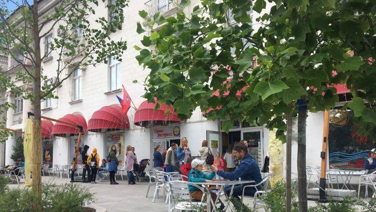 Власти Крыма разрешили работу кафе и музеев с 15 июня