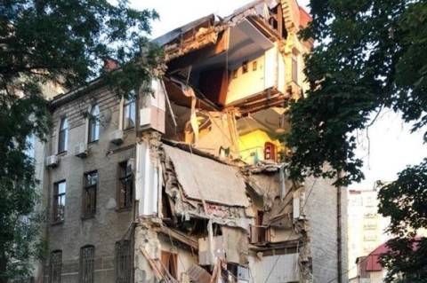 В Одессе рухнуло четырехэтажное здание