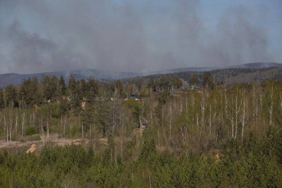 Жители деревни около военного полигона на Урале пожаловались на лесной пожар после учений