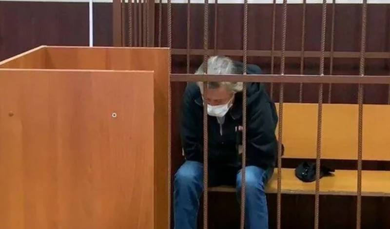За домашним арестом Ефремова будет следить прокуратура
