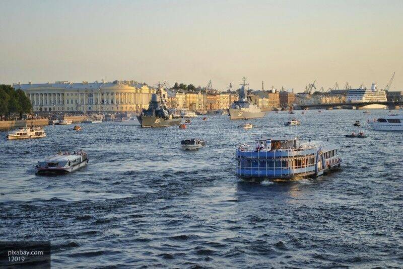 Навигация по рекам и каналам Петербурга может возобновиться уже к концу июня