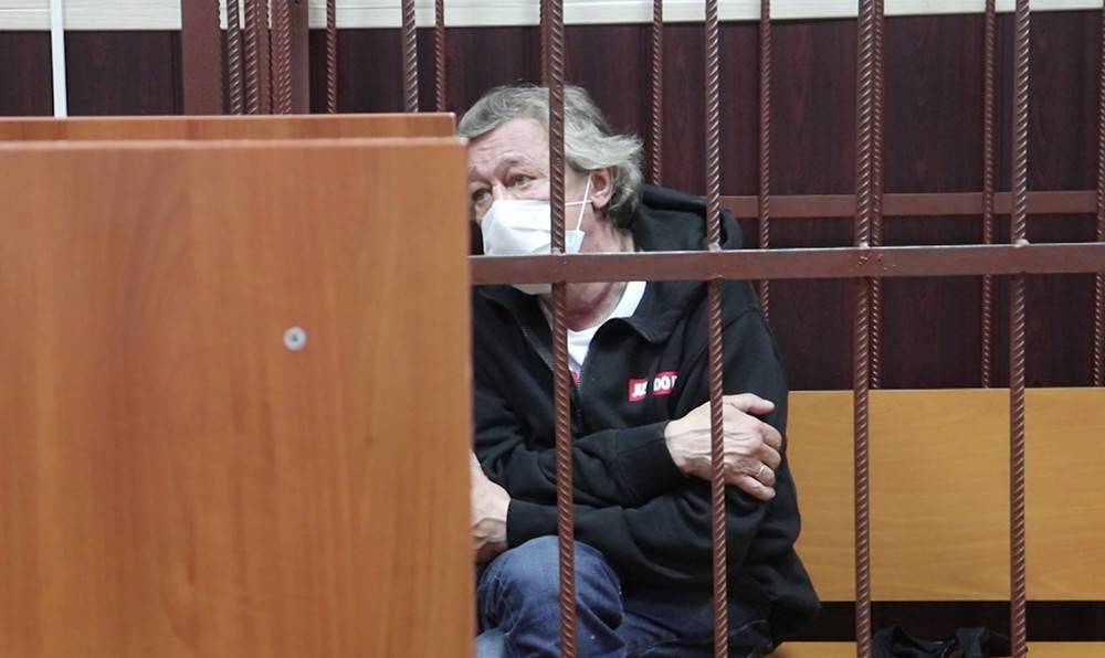 "Куда я денусь?": как будут следить за домашним арестом Ефремова