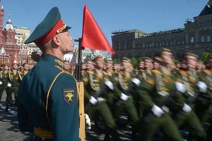 Песков: Зеленского не звали на парад - Украина не разделяет радость праздника